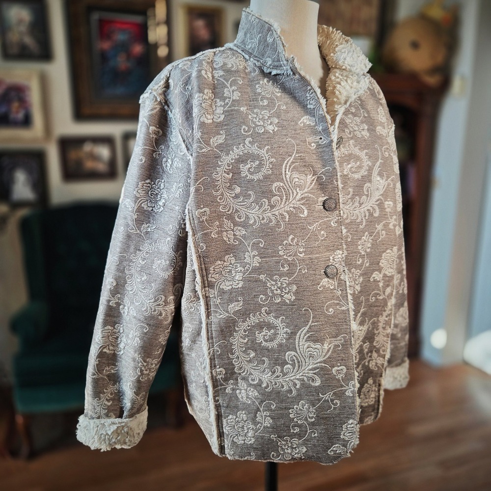 Chicos Floral Jacket Vintage Style Tapestry Sherpa Lined Tan Beige Size 3‎ L XL